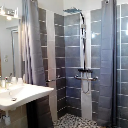 فندق مبيت وإفطار Le Cardonnet 3*